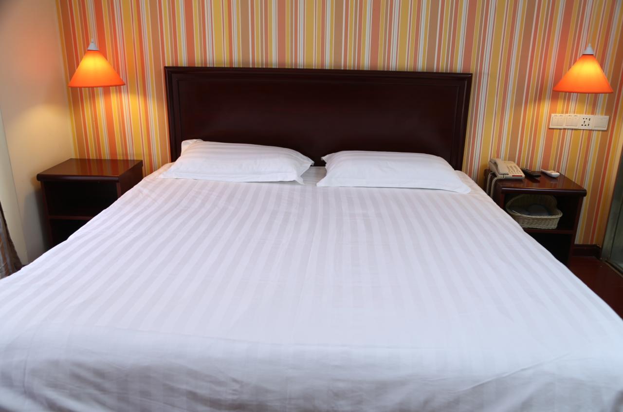 Pai Beiyuan Subway Hotel